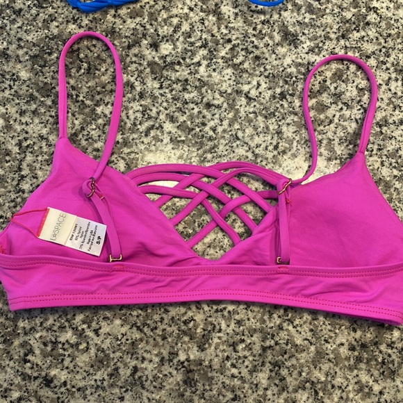 L Space Pink Bikini Top - Picture 2 of 2